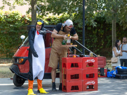 Aniversari Coop 57: La Paradeta cia Circ Vermut